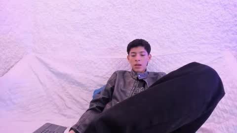 Snapshot of _alexandersawyer_ chatting on December 2, 12:10 pm Alexander online show from December 2, 12:10 pm