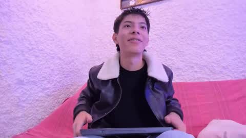 Snapshot of _alexandersawyer_ chatting on December 3, 12:14 pm Alexander online show from December 3, 12:14 pm