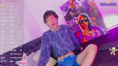 _alexblunt_ online show from December 9, 12:23 am