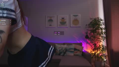 _alice_meyss_ online show from March 18, 9:45 am