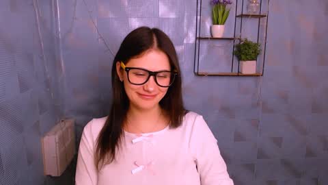 Snapshot of _alicecandy_ chatting on January 6, 1:30 pm Alice online show from January 6, 1:30 pm