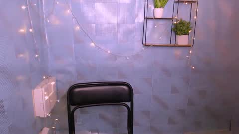 Snapshot of _alicecandy_ chatting on January 6, 4:34 pm Alice online show from January 6, 4:34 pm