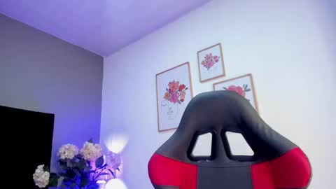 Snapshot of _aliice_1 chatting on December 31, 1:04 am  Alice  online show from December 31, 1:04 am