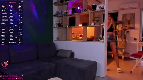 Mia online show from February 1, 1:30 pm