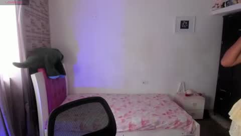 AMELIA  online show from August 4, 7:27 pm