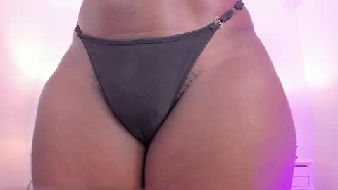 Snapshot of _analyy_ chatting on October 26, 9:04 am Analy online show from October 26, 9:04 am