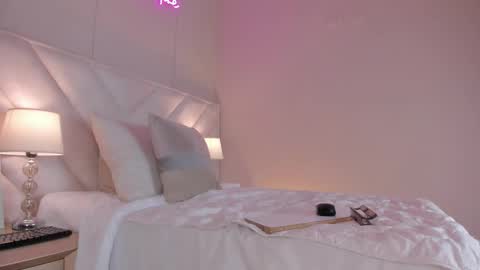 Snapshot of _angela_x chatting on February 28, 11:11 am ngela online show from February 28, 11:11 am