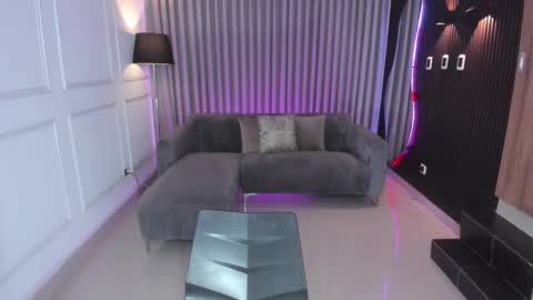 Ana online show from January 7, 7:38 pm