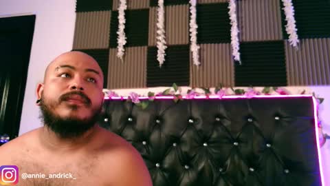 Annie Andrick online show from March 28, 12:05 pm