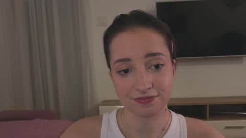 Anna online show from April 5, 12:24 pm