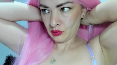 antonia online show from February 5, 10:20 am