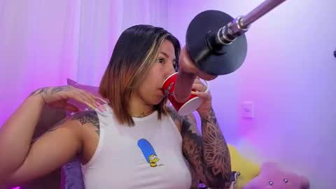 Snapshot of _antonella_dreams chatting on October 2, 10:00 am _antonella_dreams online show from October 2, 10:00 am