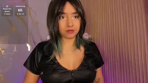 Snapshot of _artemish__ chatting on October 29, 3:20 am online show from October 29, 3:20 am