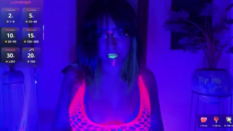 Snapshot of _artemish__ chatting on November 26, 3:13 pm online show from November 26, 3:13 pm