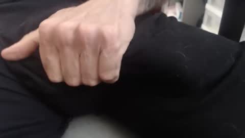 Snapshot of _attis_ chatting on February 24, 6:17 pm John online show from February 24, 6:17 pm