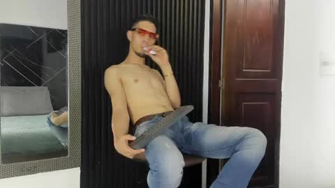 _axel_09 online show from April 18, 4:44 pm