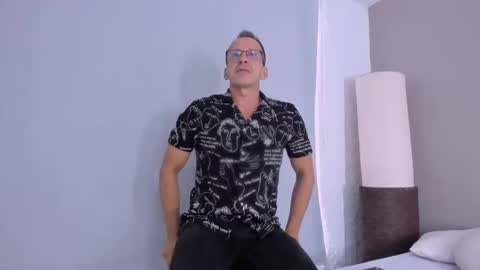 _axelking_ online show from October 29, 11:34 am