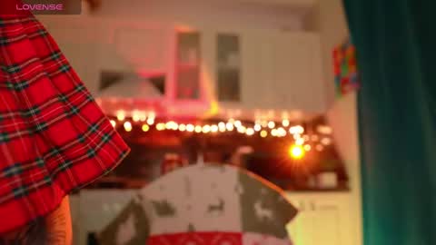 Olivia online show from December 11, 12:02 am