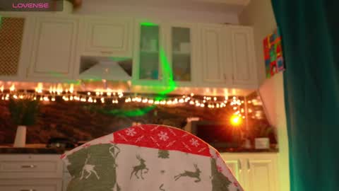 Olivia online show from December 12, 3:21 am