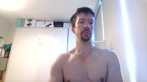 Snapshot of _b_h_c_ chatting on March 28, 9:25 pm _b_h_c_ online show from March 28, 9:25 pm
