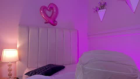 Snapshot of _bianca_18 chatting on February 28, 6:31 pm Hi guys i am Bianca online show from February 28, 6:31 pm