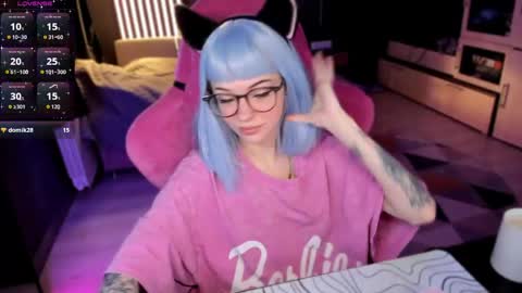 Snapshot of _black_fox__ chatting on April 20, 10:44 pm Olivia Subscribe to my Fansly - online show from April 20, 10:44 pm