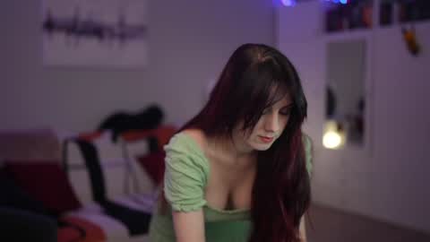 Snapshot of _blackbee_ chatting on February 3, 6:00 am Lili online show from February 3, 6:00 am