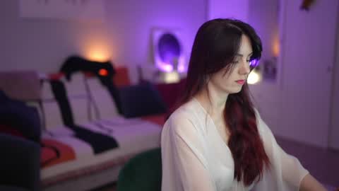 Snapshot of _blackbee_ chatting on February 8, 5:44 am Lili online show from February 8, 5:44 am