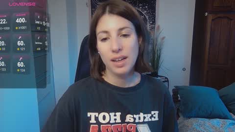 Snapshot of _blackpearl chatting on December 19, 8:56 am Laura online show from December 19, 8:56 am