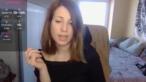 Snapshot of _blackpearl chatting on February 9, 9:24 am Laura online show from February 9, 9:24 am