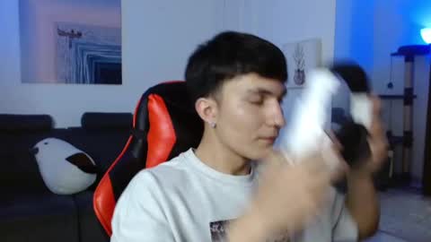 B L A K E online show from January 29, 7:04 am