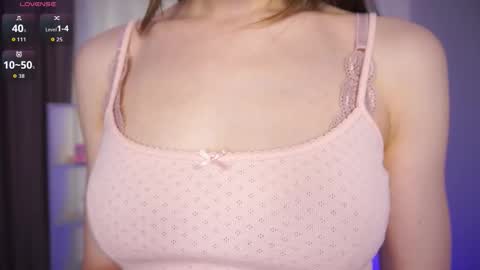 Snapshot of _bluebell__ chatting on February 7, 5:22 am My name is Agnes online show from February 7, 5:22 am