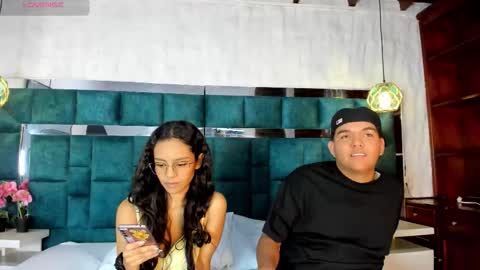 Snapshot of _bonnyandclyde chatting on February 11, 12:54 pm _bonnyandclyde online show from February 11, 12:54 pm