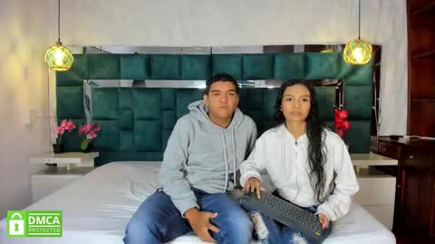 Snapshot of _bonnyandclyde chatting on February 24, 12:25 pm _bonnyandclyde online show from February 24, 12:25 pm