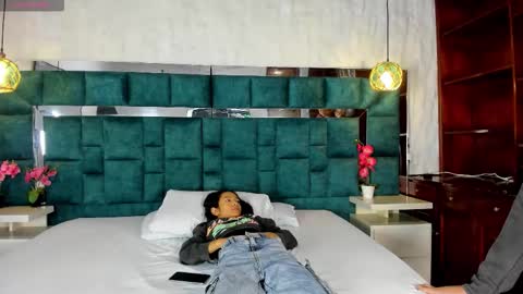 Snapshot of _bonnyandclyde chatting on February 27, 12:38 pm _bonnyandclyde online show from February 27, 12:38 pm