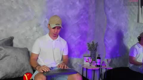 Snapshot of _bruno_bs chatting on September 23, 2:03 am BRUNO online show from September 23, 2:03 am
