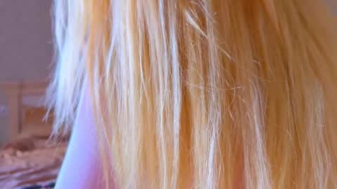 Stella online show from October 8, 6:55 am