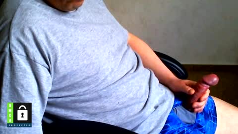 Snapshot of _buwe22_ chatting on April 2, 11:30 am Uwe online show from April 2, 11:30 am