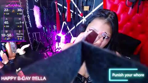 Snapshot of _candy_bdsm_ chatting on February 14, 3:33 am Bella online show from February 14, 3:33 am