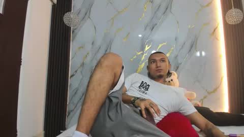 Shatta  Sara online show from February 6, 8:56 pm