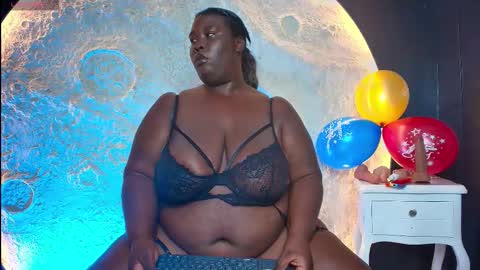 Snapshot of _carolinagomez chatting on October 24, 8:49 pm Caro. online show from October 24, 8:49 pm