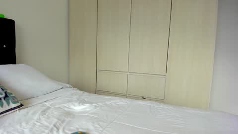 Snapshot of _cereza_ chatting on December 2, 8:11 pm Bella online show from December 2, 8:11 pm