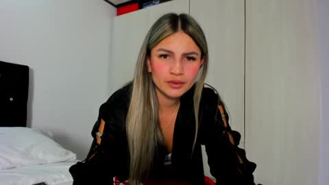 Snapshot of _cereza_ chatting on December 31, 12:21 am Bella online show from December 31, 12:21 am