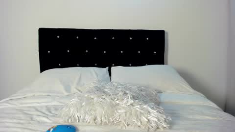 Snapshot of _cereza_ chatting on January 13, 1:56 am Bella online show from January 13, 1:56 am