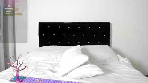 Snapshot of _cereza_ chatting on October 17, 9:17 pm Bella online show from October 17, 9:17 pm