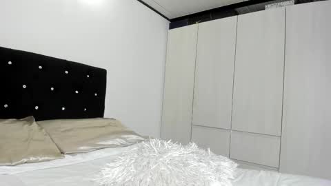 Snapshot of _cereza_ chatting on November 27, 10:12 pm Bella online show from November 27, 10:12 pm