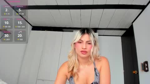 Snapshot of _cereza_ chatting on February 14, 9:00 pm Bella online show from February 14, 9:00 pm