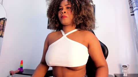 _charlottedavis online show from January 4, 2:56 pm