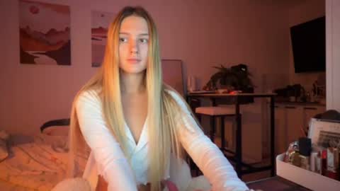 Alice is back  online show from June 10, 4:28 pm