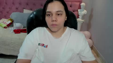 Snapshot of _chelsea_24 chatting on May 29, 5:49 am _chelsea_24 online show from May 29, 5:49 am